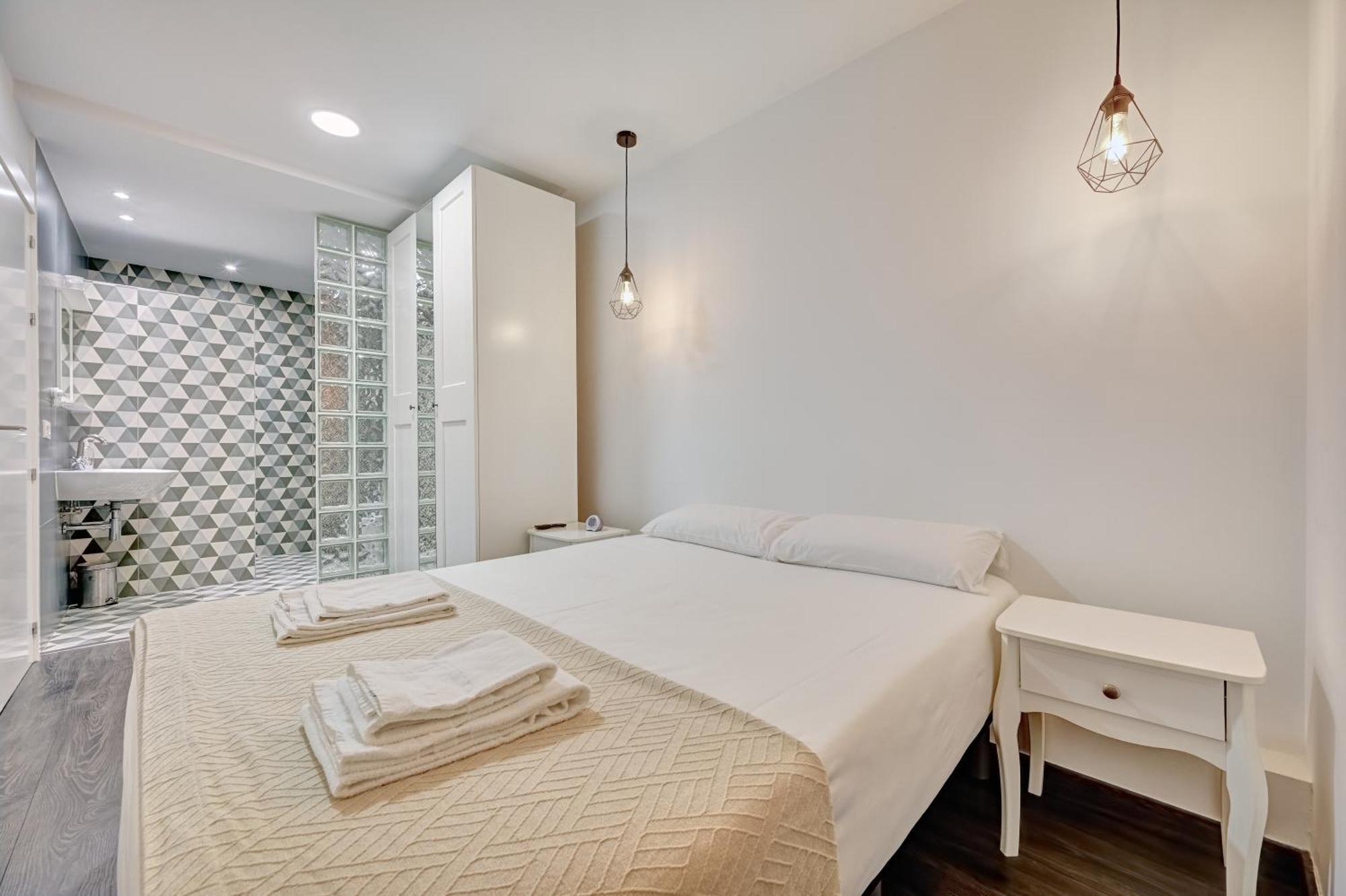 El Navarro Suite By Clabao Pamplona Exterior photo