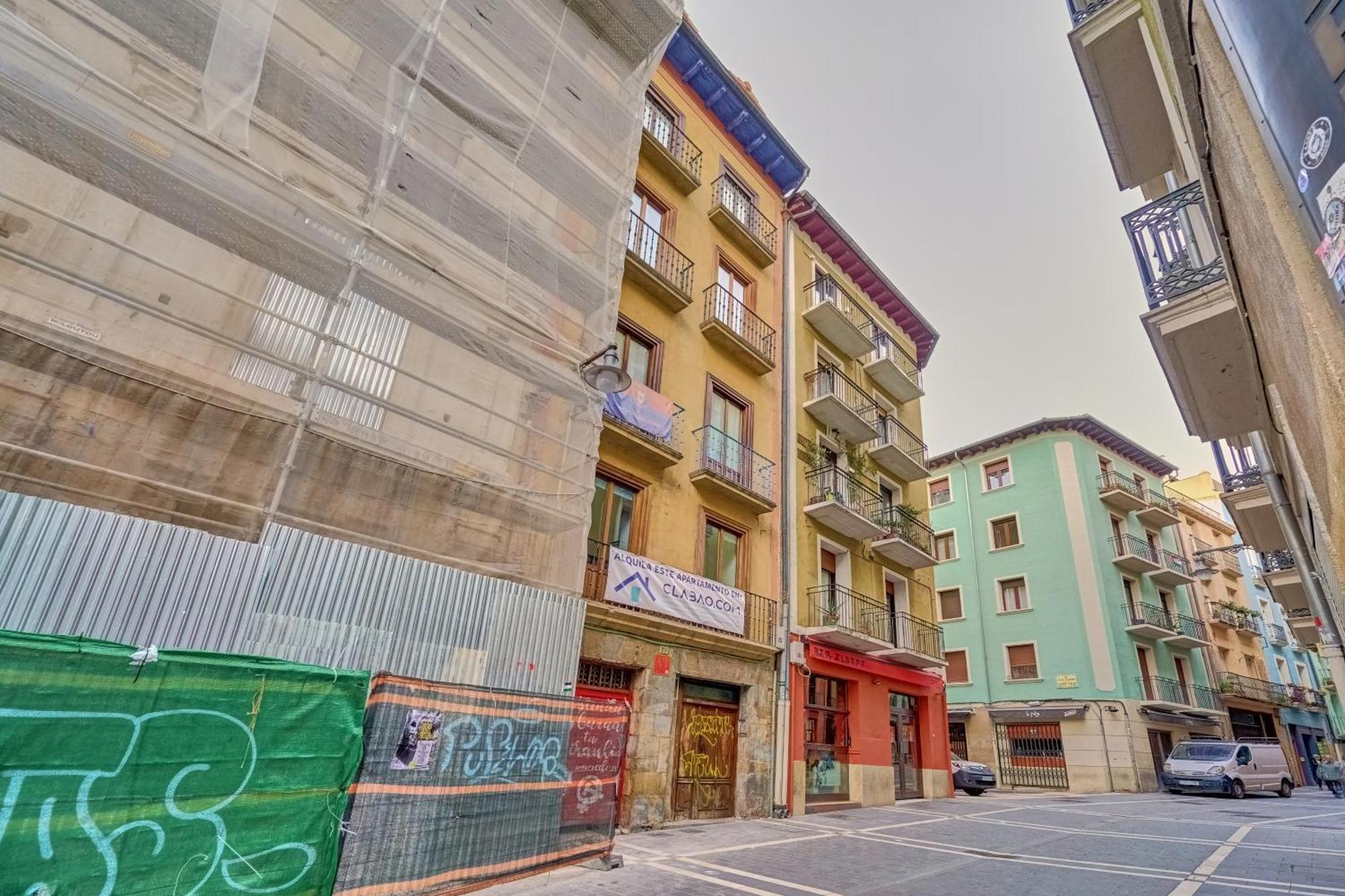El Navarro Suite By Clabao Pamplona Exterior photo